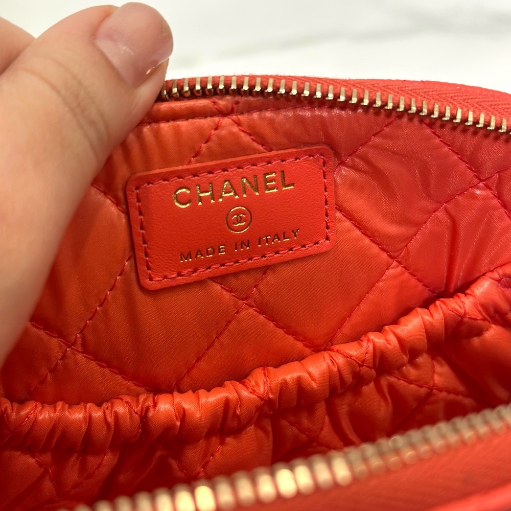 New Chanel Make up Case - Picture 6 of 7